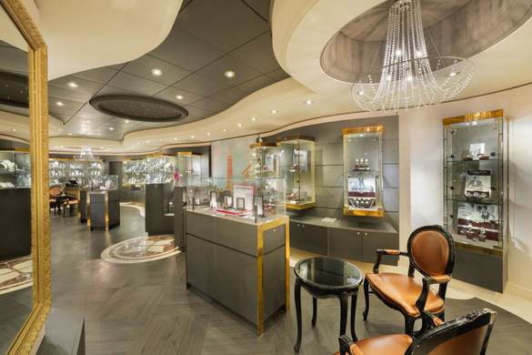 MSC Cruises MSC Divina Shopping - Credit - MSC Rights - Ivan Sarfatti 1.jpg